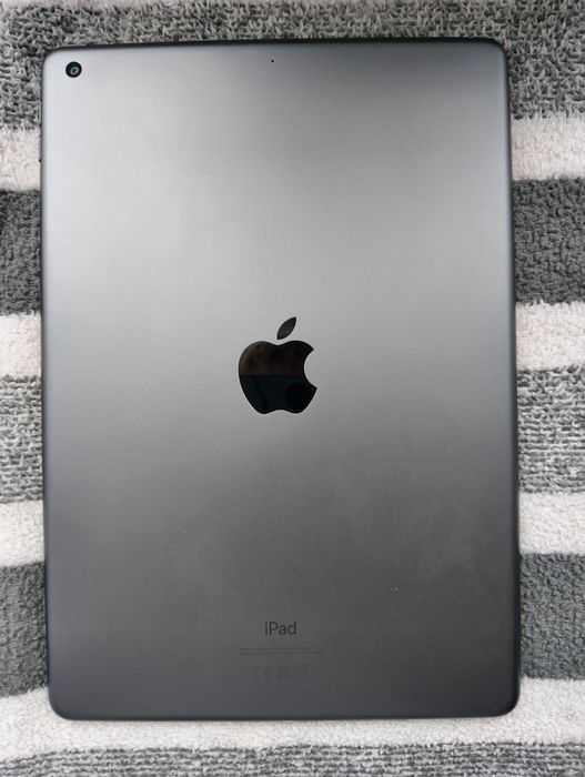 iPad 8-го покоління (2020) на 128 ГБ Wi-Fi у кольорі Space Gray