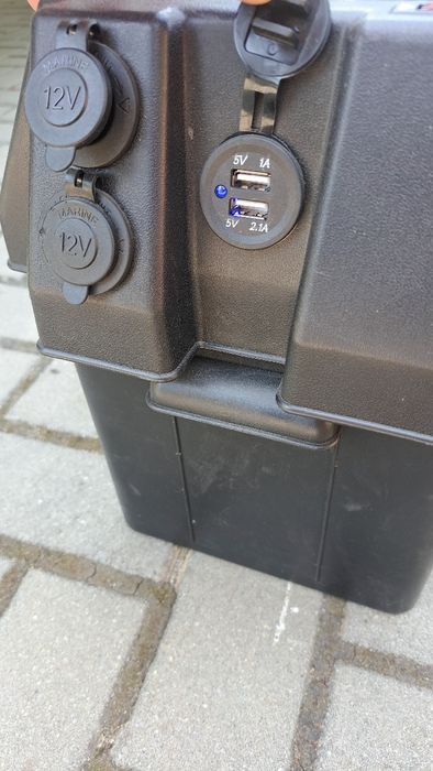 Stacja ładowania, power bank