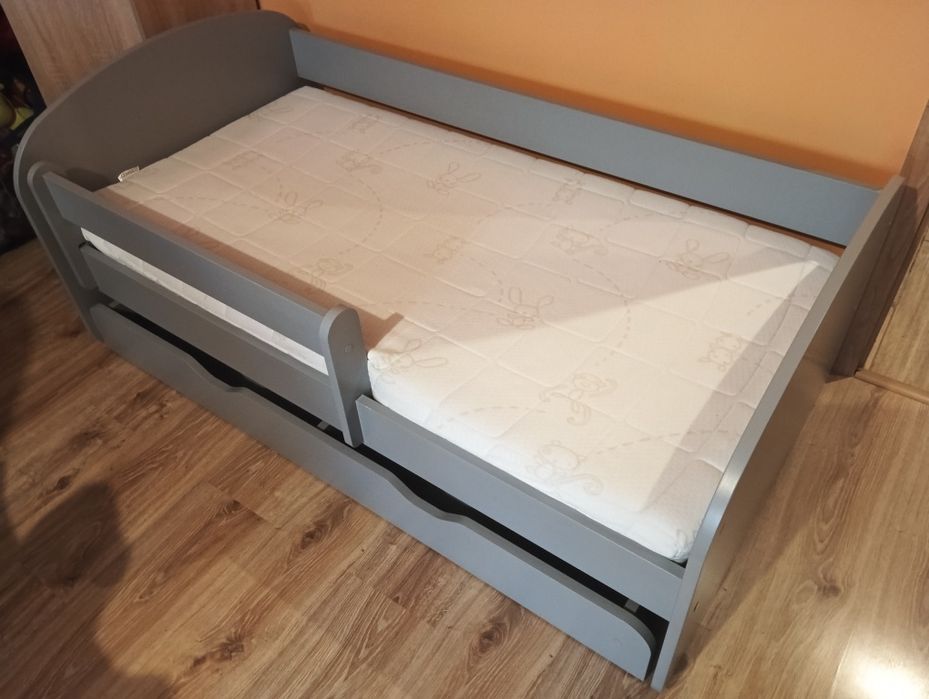 Łóżko dziecięce szare materac 70x140
