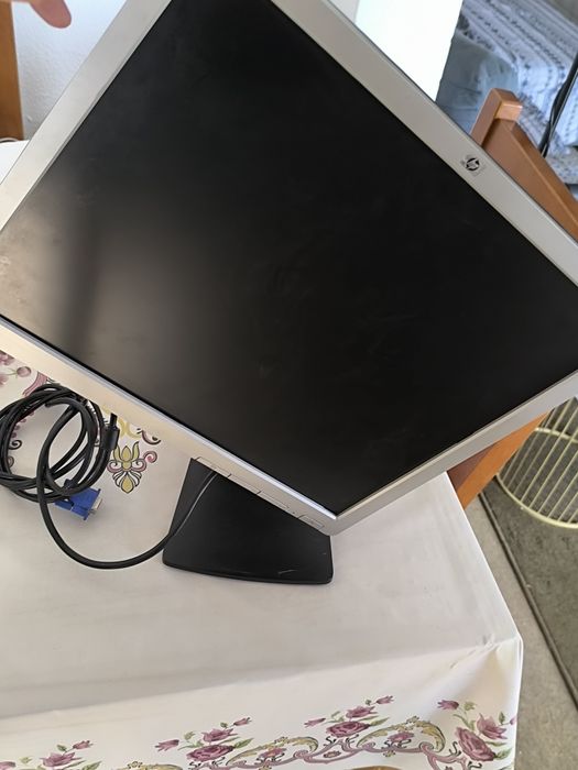 Monitor HP L1950