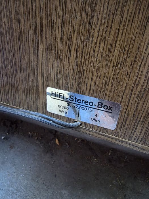 Dwa głośniki kolumny hi-fi