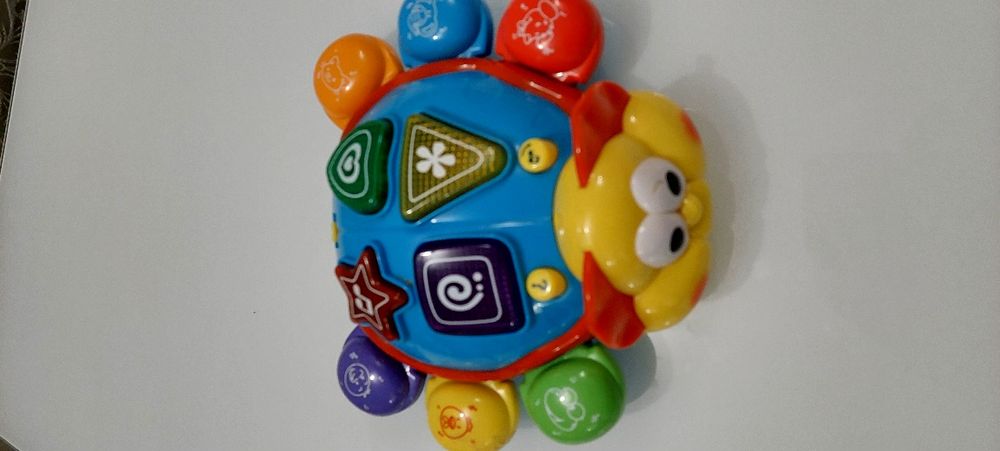 Продаеться 1нтерактивни  1грашка.