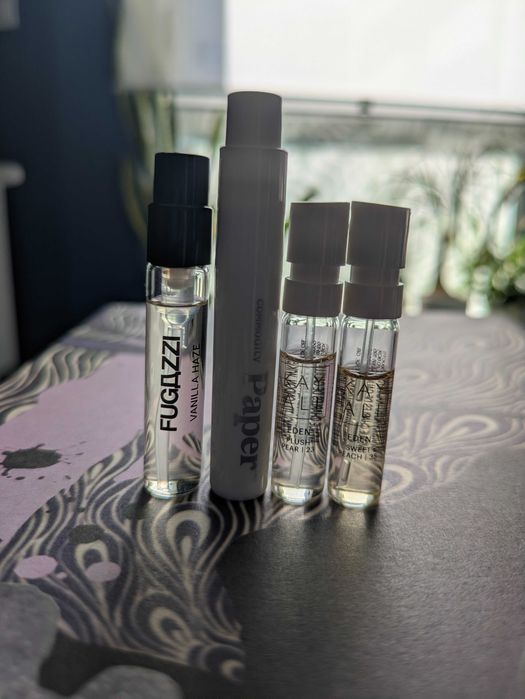 zestaw czterech perfum