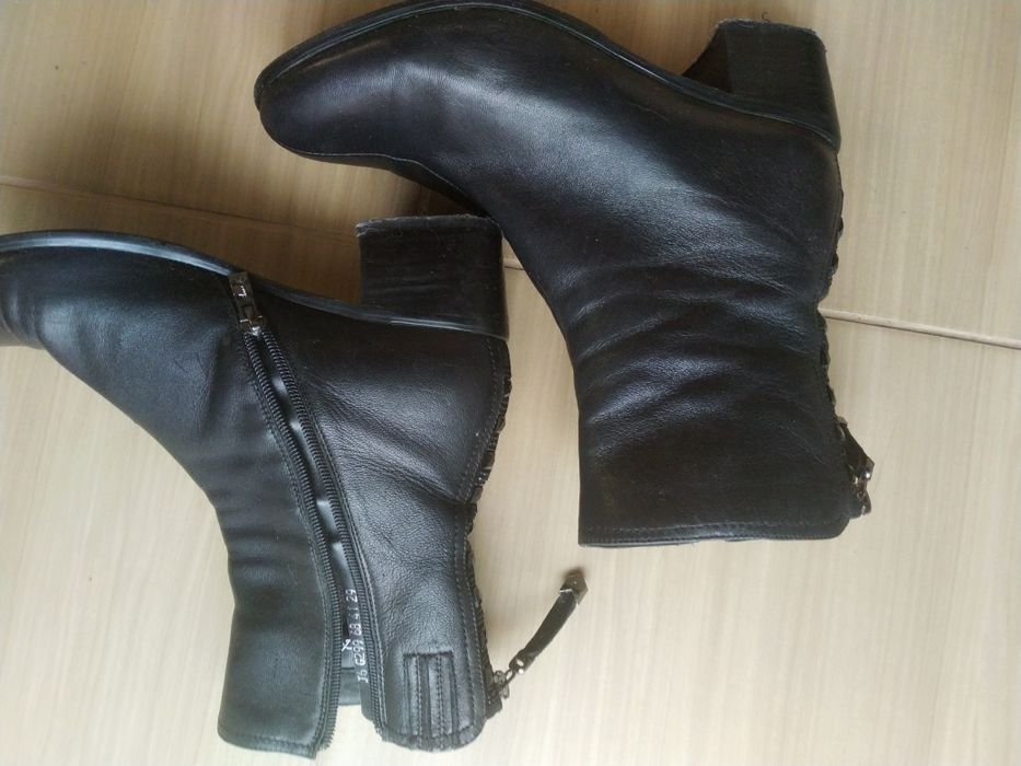 Пiвчобiтки (полусапожки) чоботи р.40 натуральна шкiра, якiснi, гарний