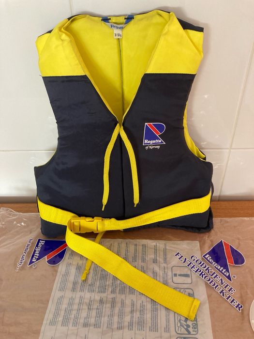 Colete nautico marca Regatta tamanho  30-50 Kg