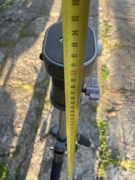 Vendo tripé como novo