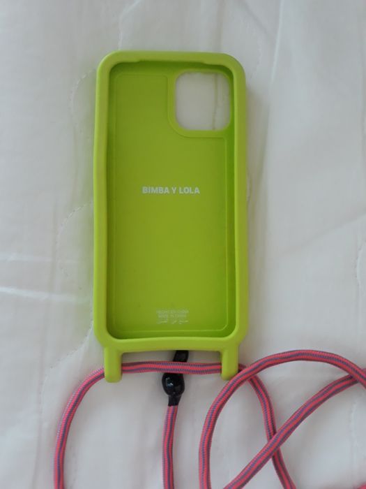 Capa Iphone 12 BIMBA Y LOLA como nova