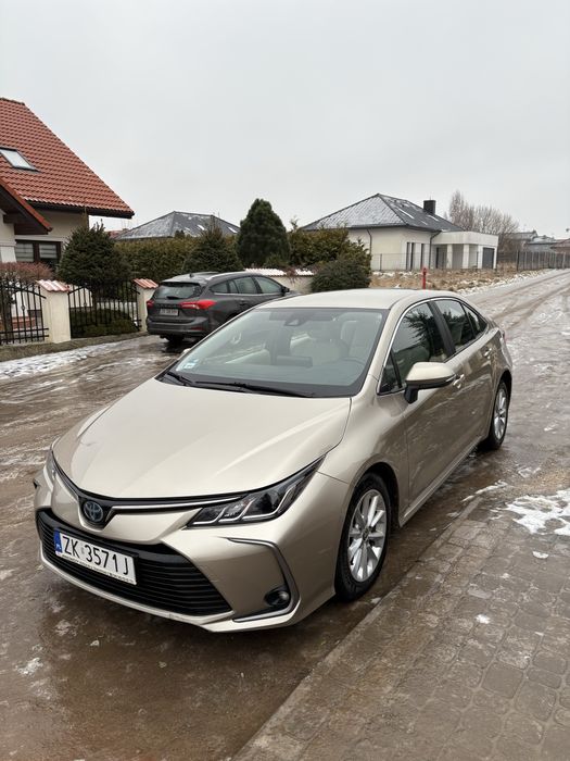Toyota Corolla 1,8 Hybrid wersja Comfort Salon Polska I wlasciciel