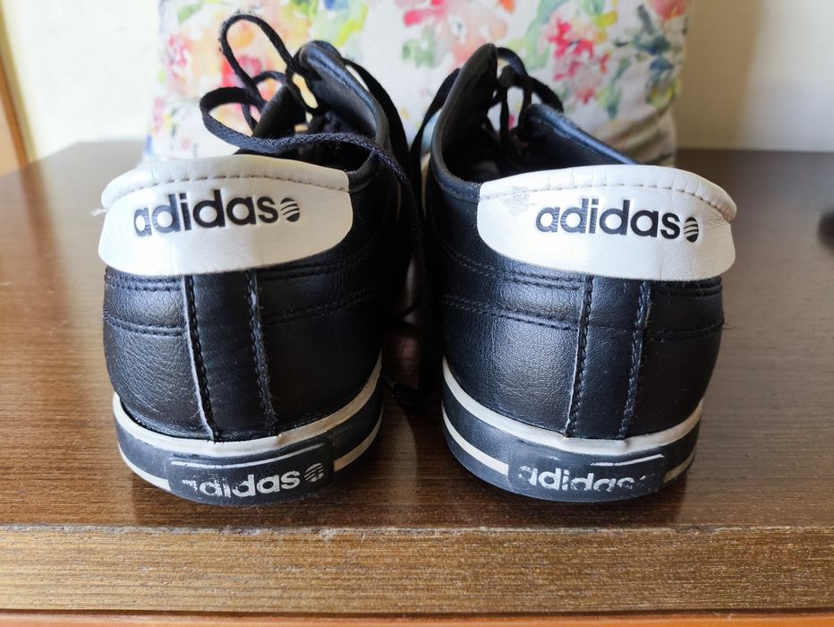 Sapatilhas adidas pretas