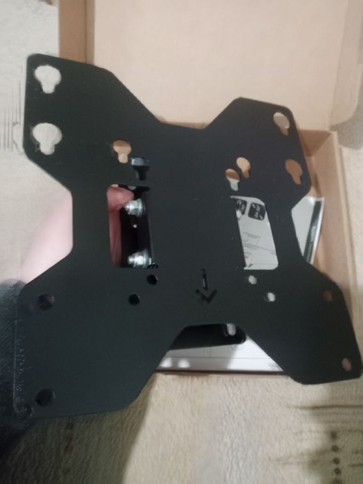 Кранштейн для телевізора, Похило-поворотне кріплення для РК-телевізорі