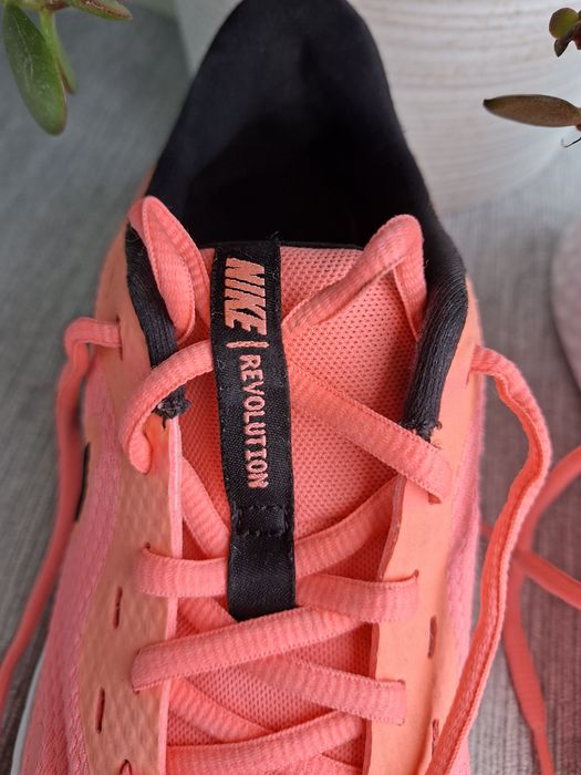 Buty Nike Revolution