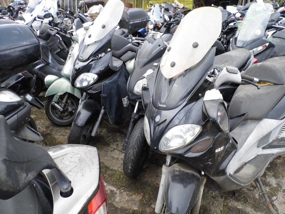 PIAGGIO X9 EVO 125 silnika czesci lusterko licznik stelaż lampa tył