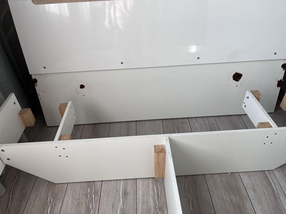 Кровать б/у в хорошем состояни.