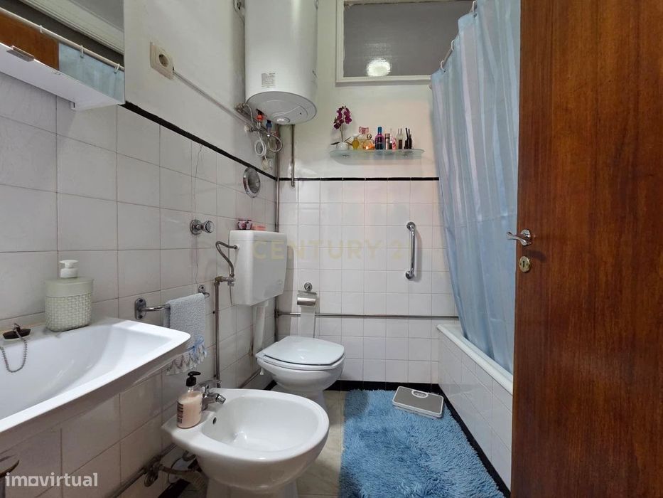 Arrendado | Andar Moradia T2 | Terraço | S. Mamede de Infesta | Invest