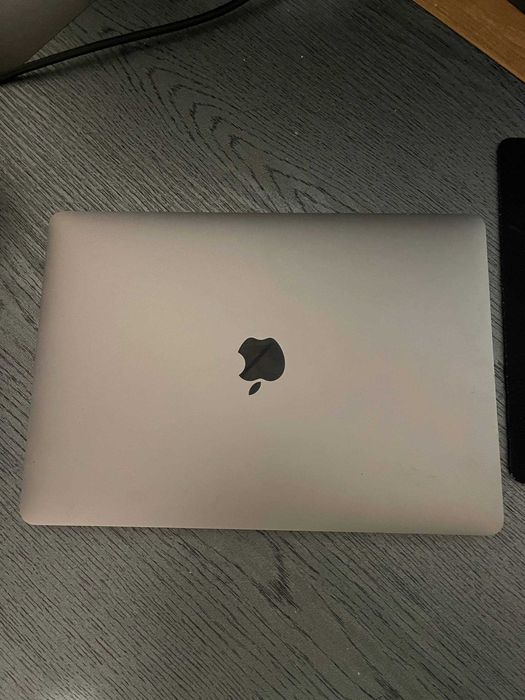 MacBook 13 Pro M1 2020
8/256 Gb