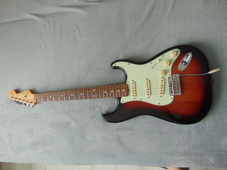 Fender Stratocaster Vintera 60S PF 3TS