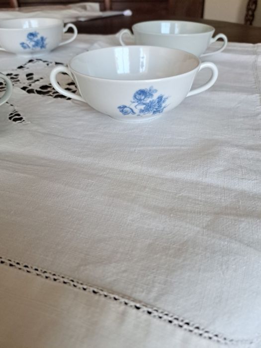 Taças de sopa antigas