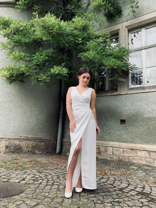 Вечірня сукня, в гарному стані.