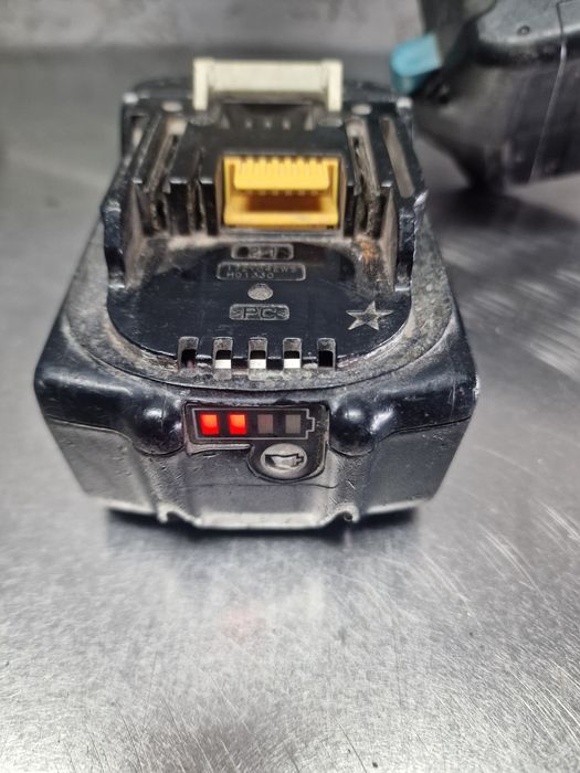 Makita DVR450 18V wibrator