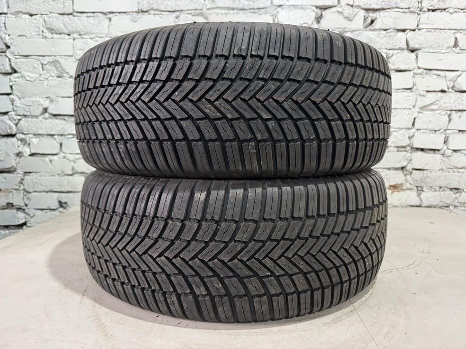 Практично нові всесезонні шини Bridgestone 235/60 R16