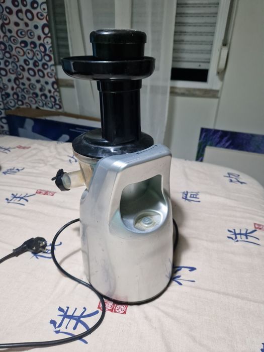 Maquina de sumos slow juicer