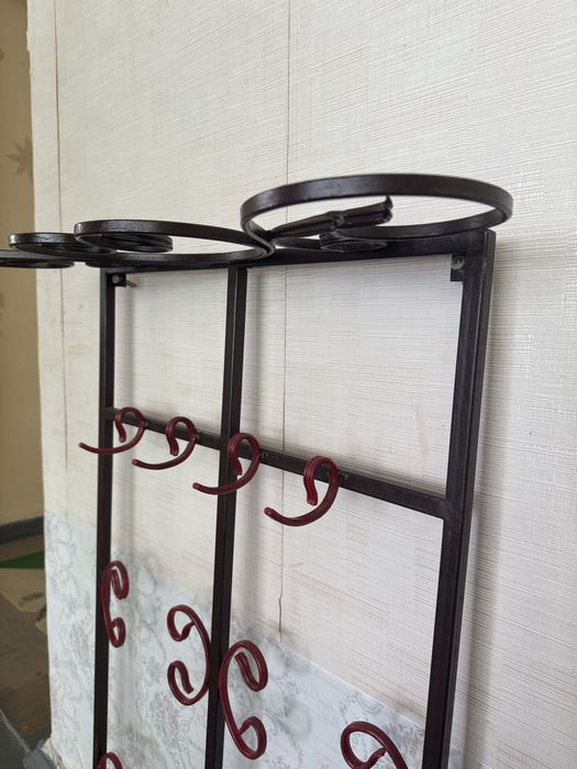 Продам вішалку ковану