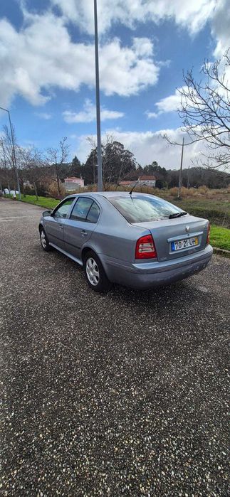 Skoda Octavia 1.6 Gasolina 106cv –  1.450€
