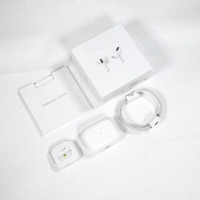 Навушники AirPods pro