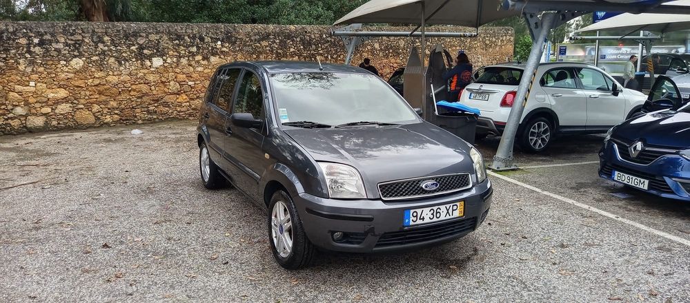 Ford Fusion 1.2 Full Extras 2004 75cvs
