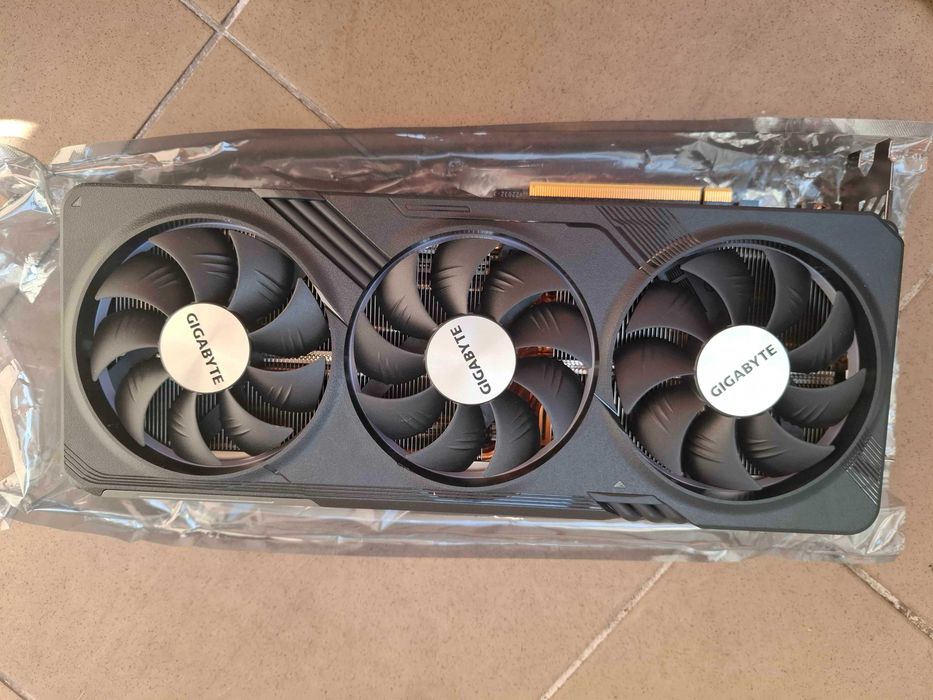 Karta Graficzna NVidia GeForce RTX 4070 Ti Super 16GB GDDR6X - jak nowa