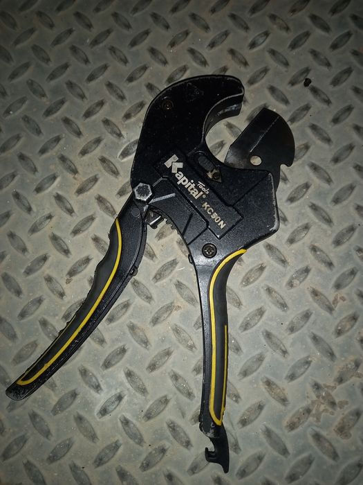 Tesoura de cortar tubos ate 50