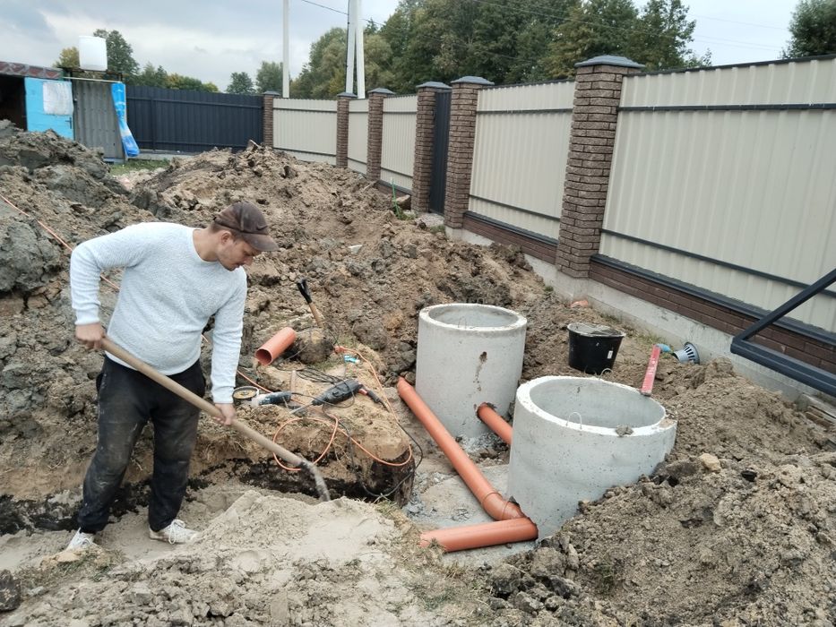 Монтаж каналізації септиков и выгребных ям из бетонных колец \"под ключ ...