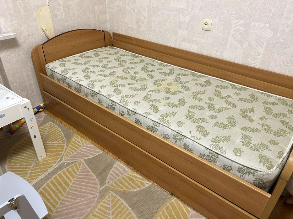 Ліжко односпальне