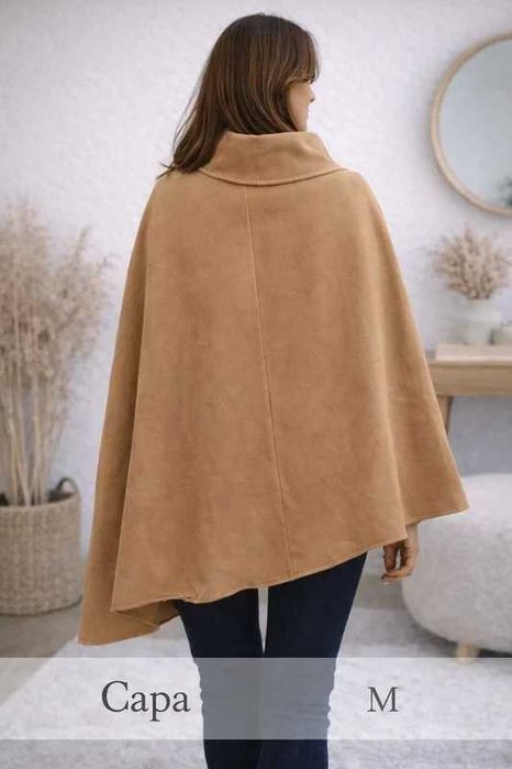 Capa ou poncho de senhora na cor camel