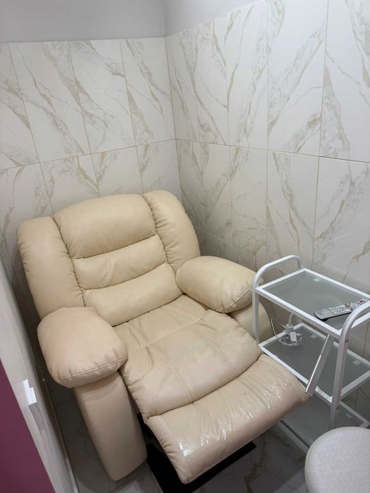 Оренда робочого місця майстра манікюру/педикюру