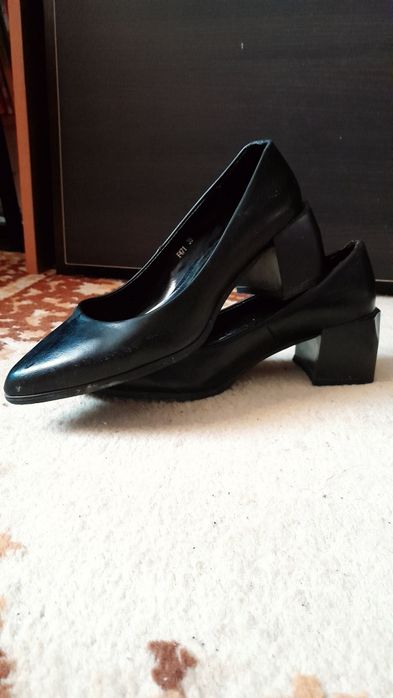 Продам туфлі жіночі