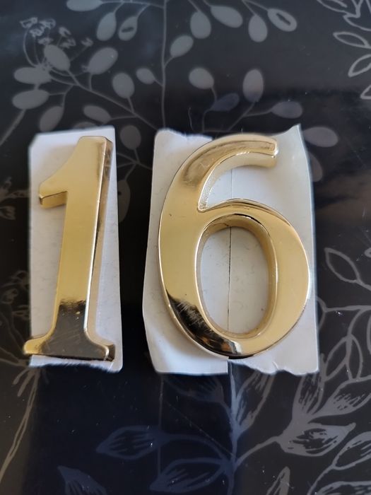 Liczba na drzwi wejściowe