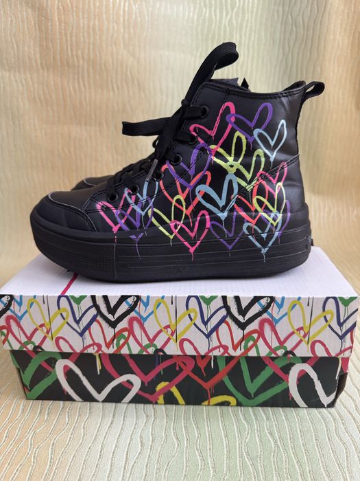 Взуття черевики Skechers для дівчинки.