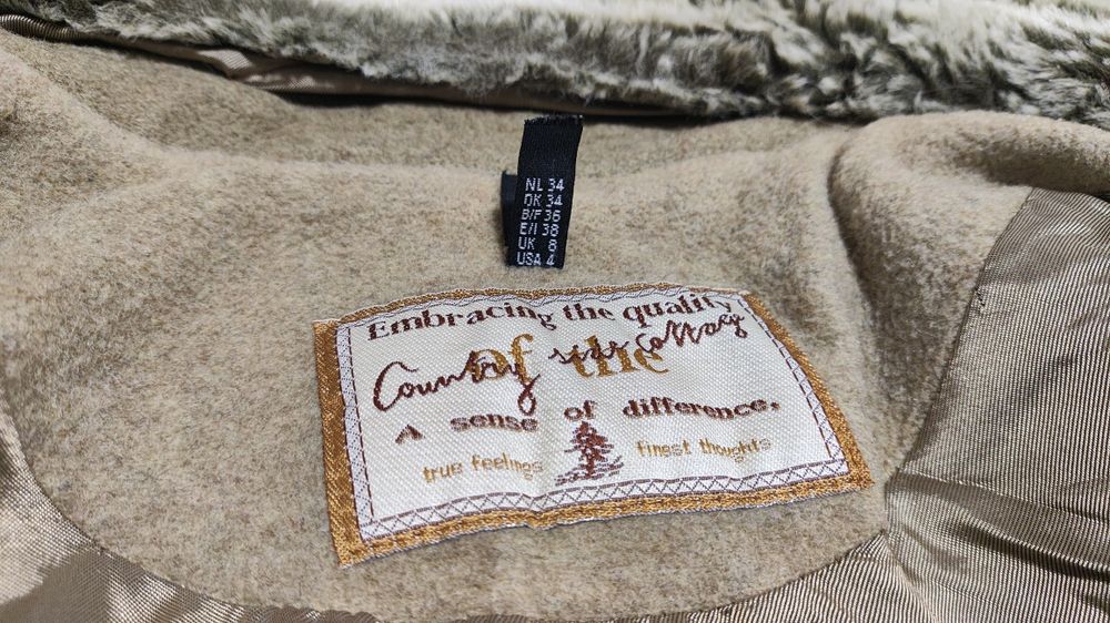 Casaco de Gola Sintético