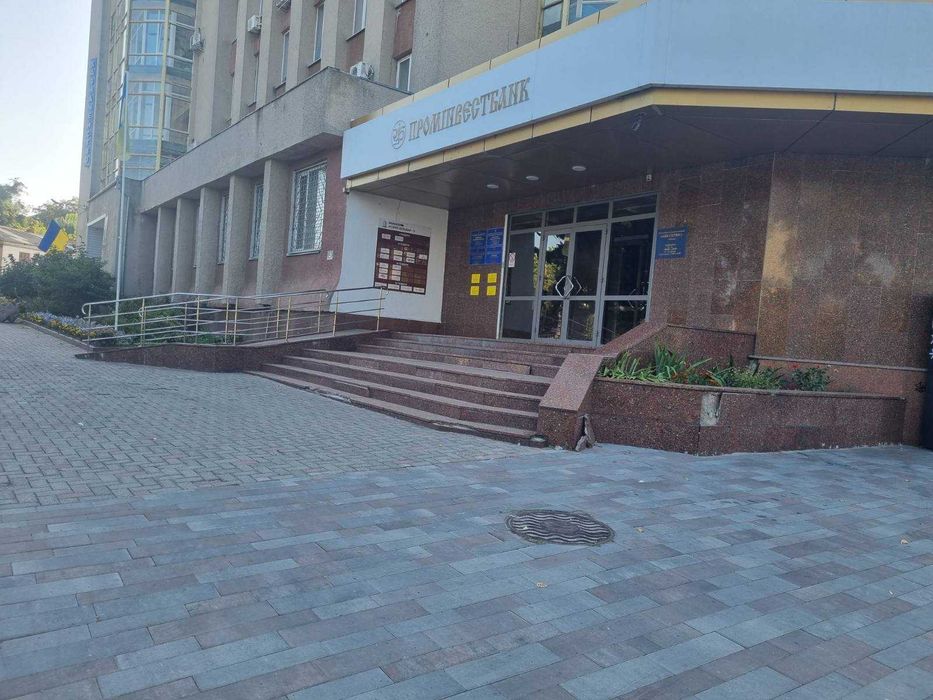 Нежитлове приміщення в самому центрі міста