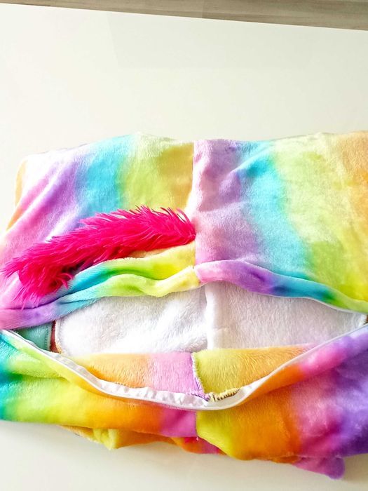 Tęczowa piżama jednoczęściowa jednorożec kombinezon r S