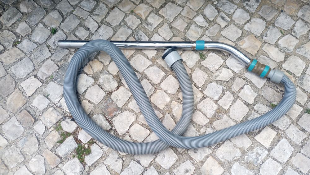 Aspirador Nilfisk 1000w GMD