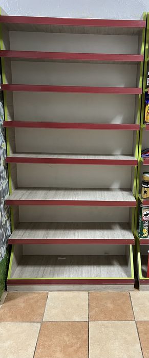 Терміново Продам торгові стелажі  та  столи