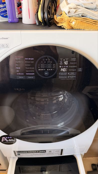 Máquina de Lavar Roupa LG FH4G1BCS2 – 12 kg