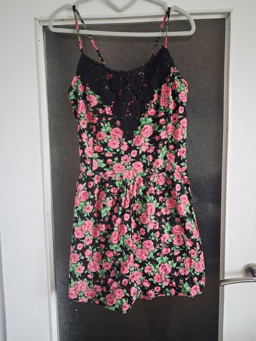 Kombinezon damski krótkie spodenki na ramiączkach