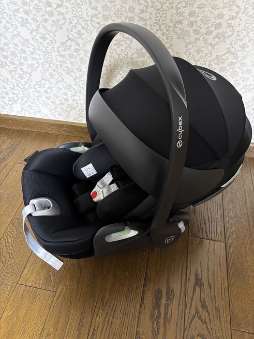Автокрісло Cybex Cloud T+ plus Sepia Black i-Size з базою Isofix
