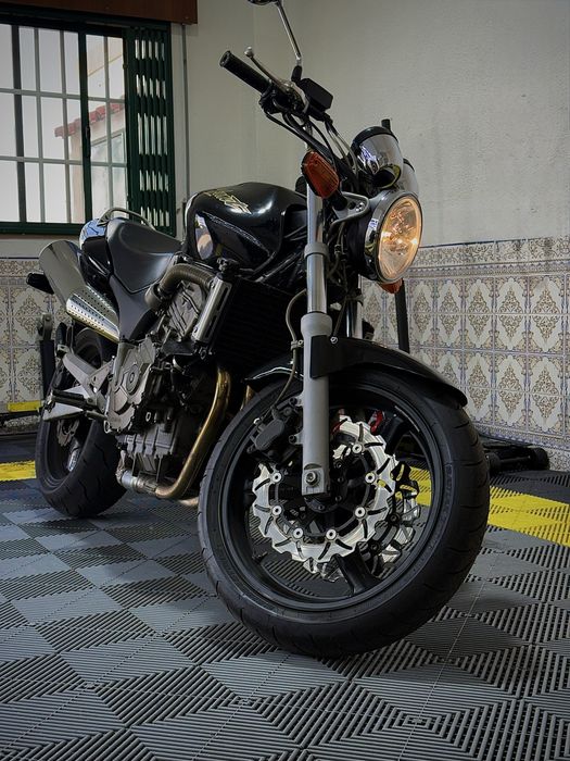 Honda Hornet 600 – Ano 2000 | Excelente Estado | Toda Revisionada