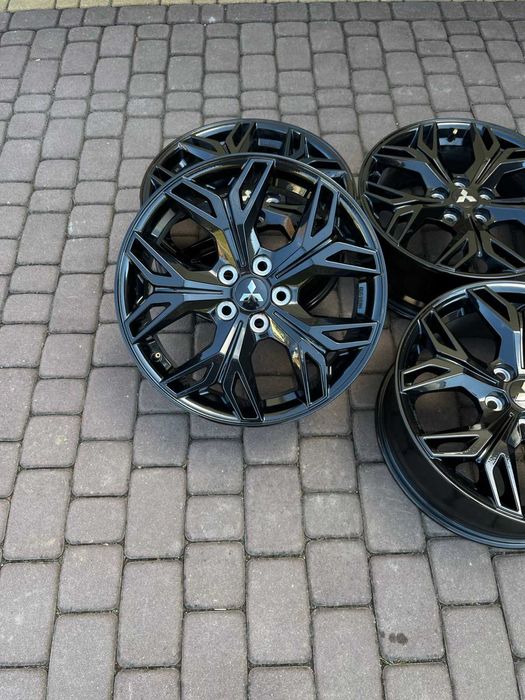 Oryginał alufelgi Mitsubishi 5x114,3 18 CZUJNIK Outlander ASX CZARNE