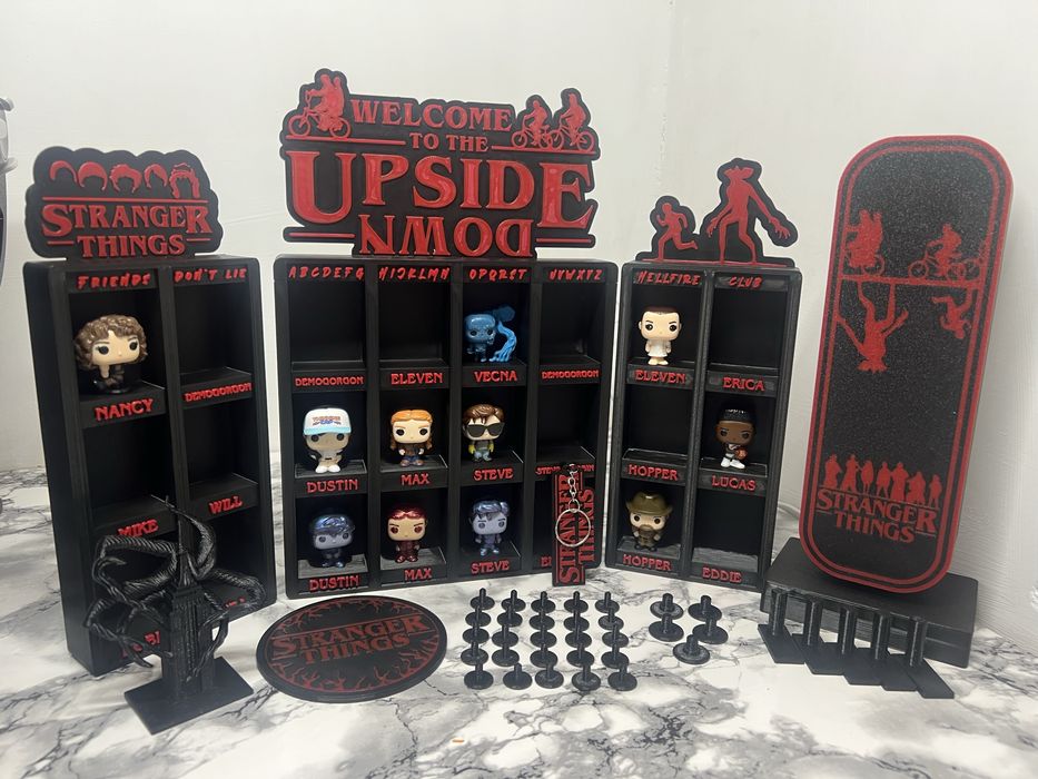 Подарункові набори, стенди stranger things для фігурок kinder joy