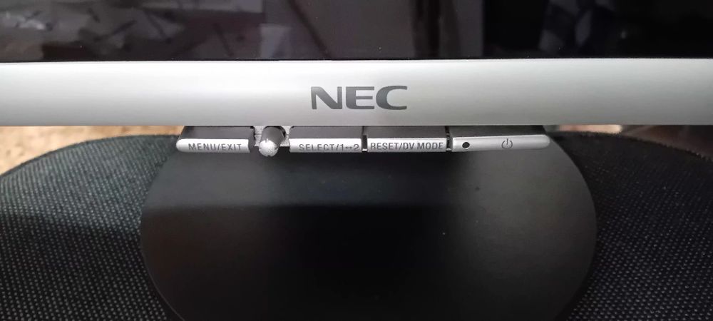 Monitor NEC MultiSync 20WGX² – 20” IPS – DVI/VGA – a funcionar perfeit